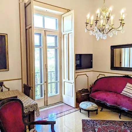 Royal فندق مبيت وإفطار